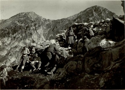 Mitte der linken Flügelstellung am Vrsic, Blick auf den Lipnik (BildID 15463485)