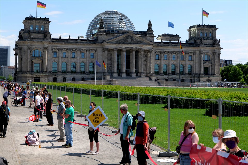 Human chain mobility protest Berlin 2020-06-02 103