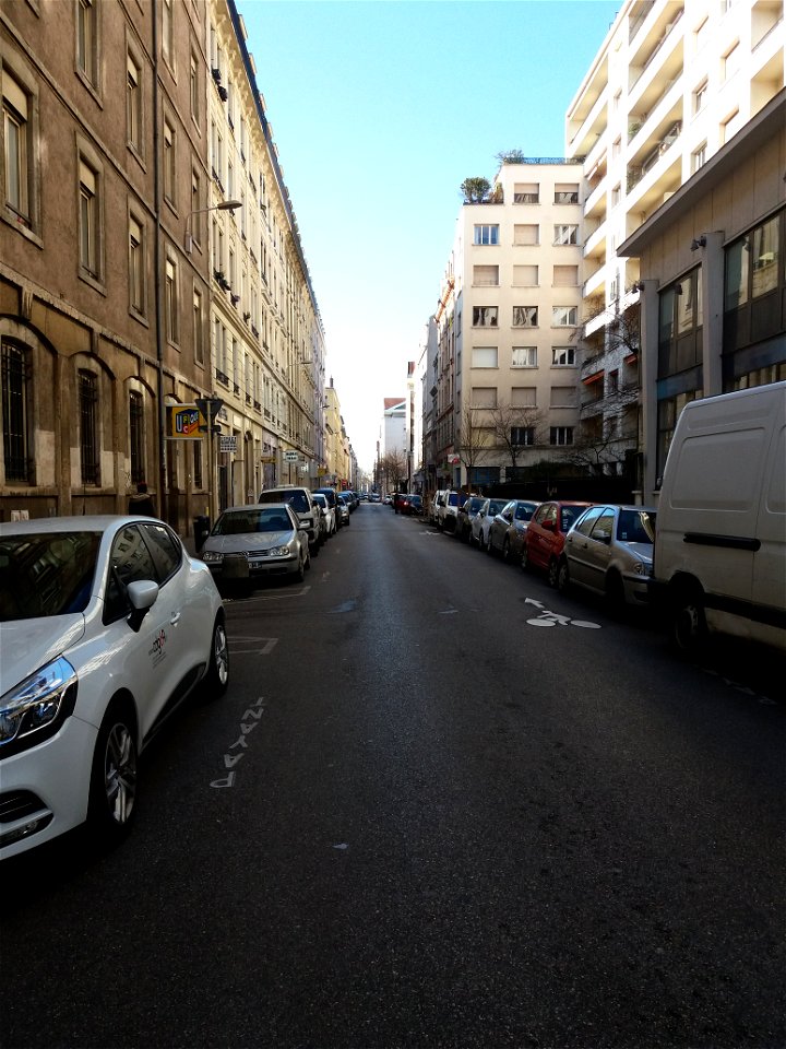 Lyon 7e - Rue Sébastien Gryphe, depuis le cours Gambetta