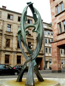 20110519Brunnen_Rathausplatz_Saarbruecken2
