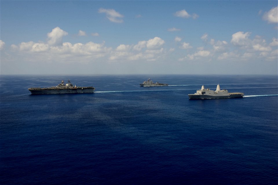 Makin Island Amphibious Ready Group transits Indian Ocean 120508-N-KD852-024