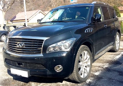 2010_Infiniti_QX56