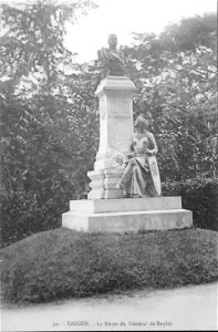 Monument dédié au général de Beylié à Saïgon, CPA, vers 1915