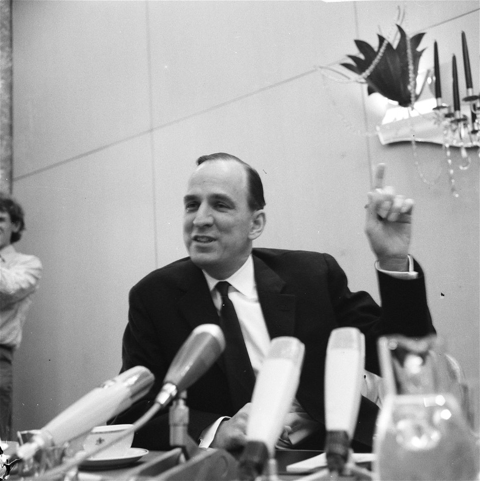Persconferenties, filmregisseurs, potretten, Bergmann, Ingmar, Bestanddeelnr 919-6655