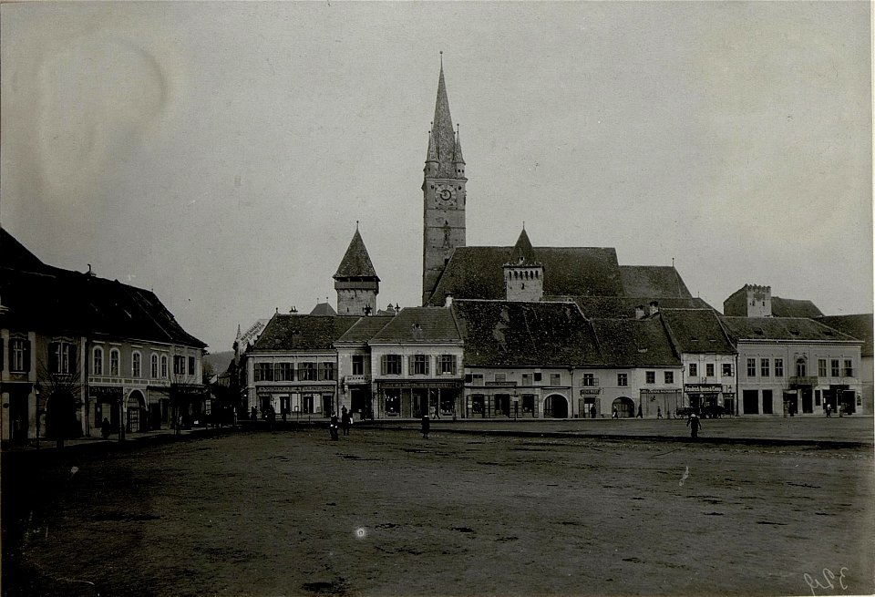 Marktplatz in Medgyes (Mediasch) 27.11.16. (BildID 15549439)