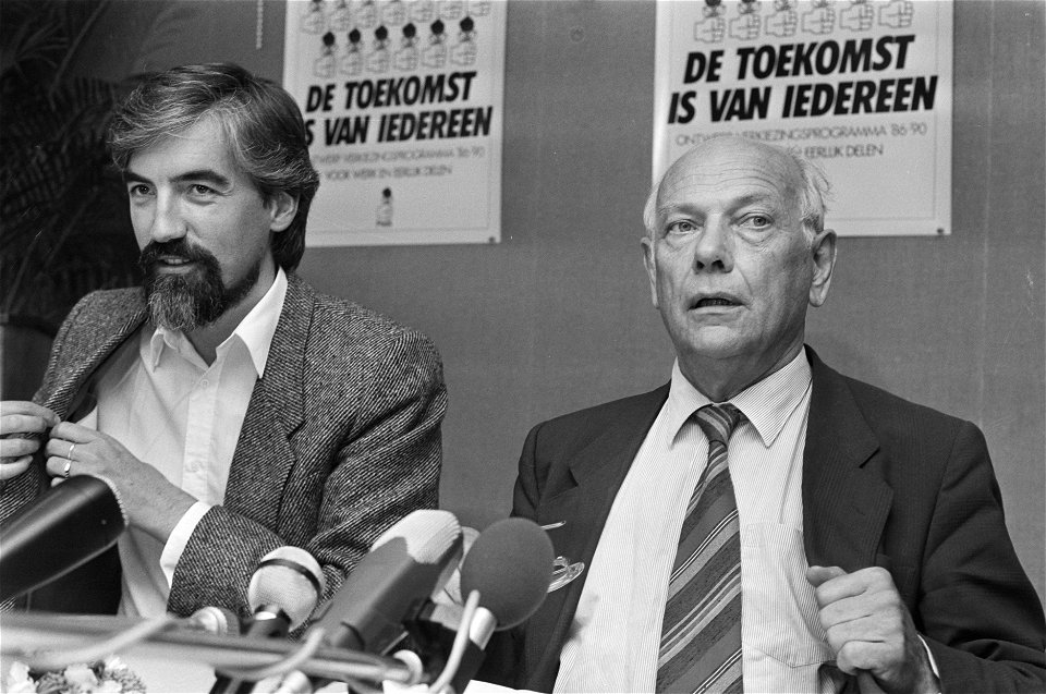 Persconferentie PvdA over verkiezingsprogramma Joop den Uyl en Max van de Berg , Bestanddeelnr 933-3985