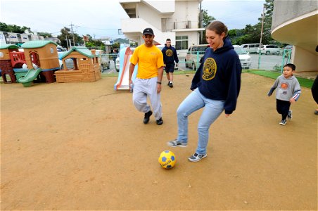 NMCB 1 DET Okinawa volunteers in local community 130307-N-EP471-017
