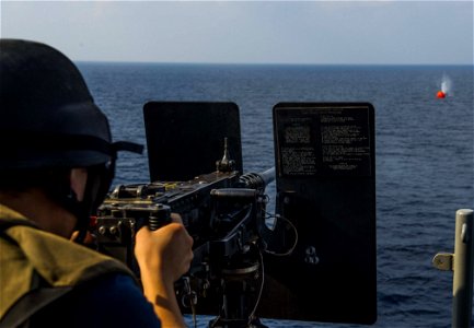 USS BOXER (LHD 4) 131108-N-VO234-017 (10814306336)