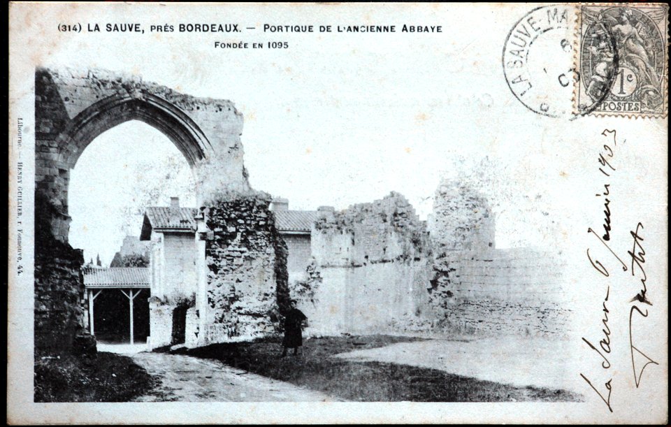 La Sauve - Abbaye - portique d'entrée 1