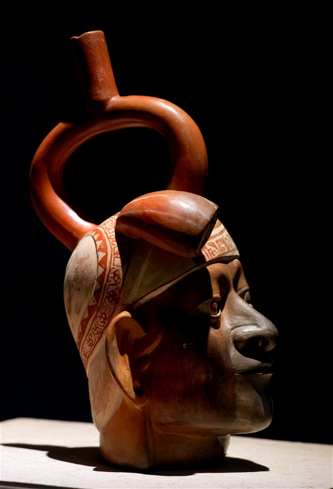 Moche head vessel Soleil de nuit lot28 n2