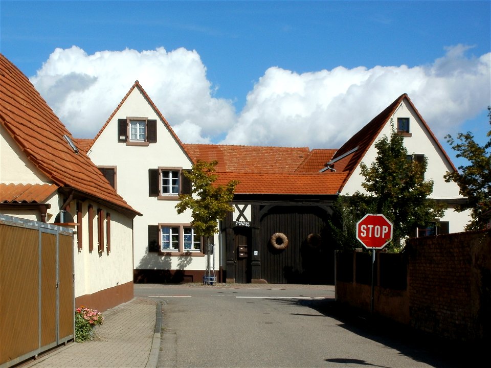 20110829Hauptstr12_Reilingen0