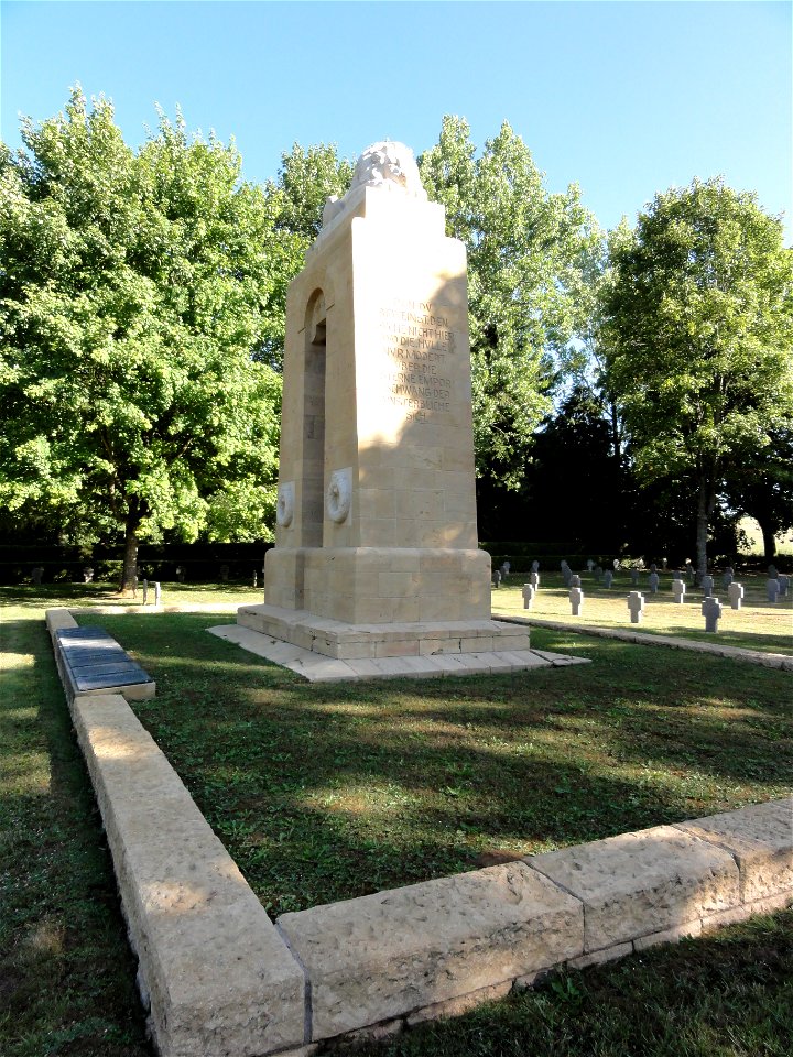 Pierrepont (Meurthe-et-M.) cimetière militaire allemand (05)
