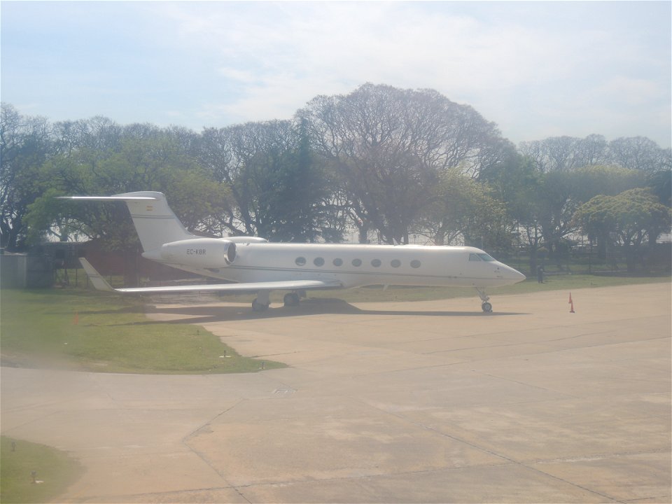 Gulfstream G500 en Aeroparque visto desde LATAM