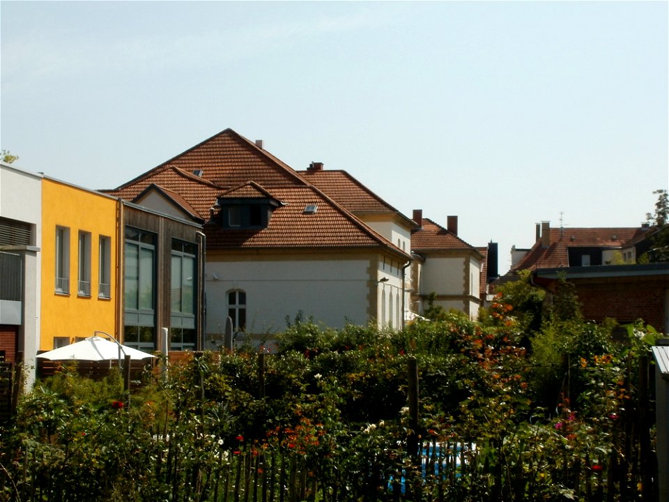 20110822Alte_Artileriekaserne1-3_St_Arnual5