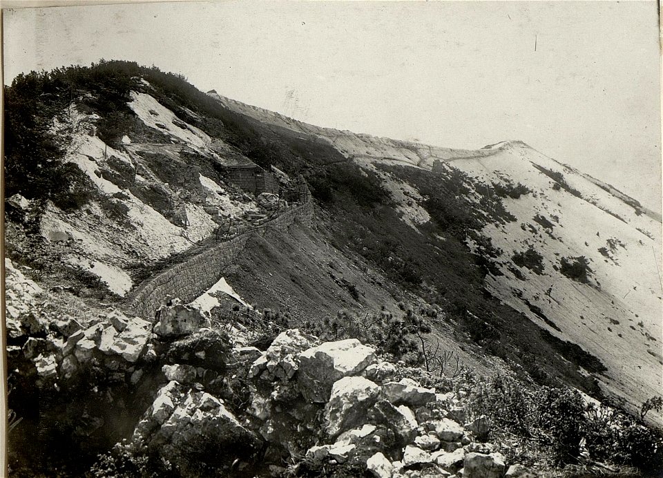 Monte Maggio. Gefechtsfeld. Aufgenommen am 22. Mai 1916. (BildID 15534196)