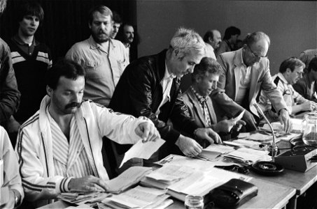 Personeelsvergadering bij ECT in Rotterdam over de stakingen kaderleden van FNV, Bestanddeelnr 932-1873 photo