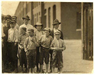 Noon hour at Massachusetts Mill, Lindale, Ga. During the days following this, I proved the ages of nearly a dozen of these children, by gaining access to Family Records, Life Insurance LOC nclc.02757 photo
