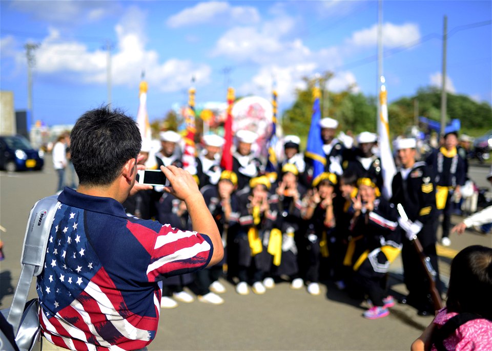 Misawa honor guard marches in Mutsu 150927-N-OK605-112