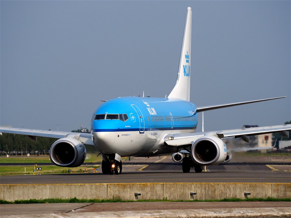 PH-BGR KLM Royal Dutch Airlines Boeing 737-7K2(WL) - cn 39446 taxiing, 25august2013