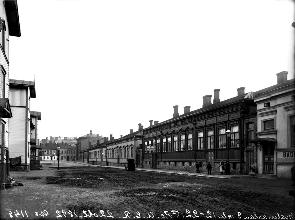Malminkatu 20, 18 (- Malminrinne 2), 16 (- Malminrinne 3), taustalla Kampintori ja Fredrikinkatu - N1148 - hkm.HKMS000005-km003vhg