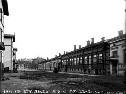 Malminkatu 20, 18 (- Malminrinne 2), 16 (- Malminrinne 3), taustalla Kampintori ja Fredrikinkatu - N1148 - hkm.HKMS000005-km003vhg