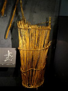Twined backpack, Kayenta Anasazi, Pine Tree House, 900-1400 AD, phragmites - Natural History Museum of Utah - DSC07447
