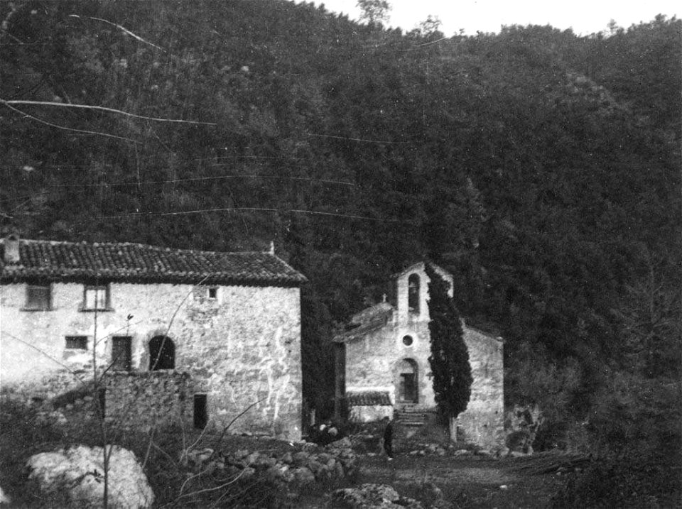 Masia i església de Sant Aniol de les Agujes