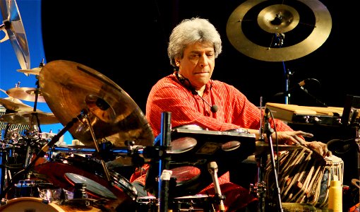 Jan Garbarek Group 13 maart 2010 SJU Utrecht - Trilok Gurtu (50683334792) photo