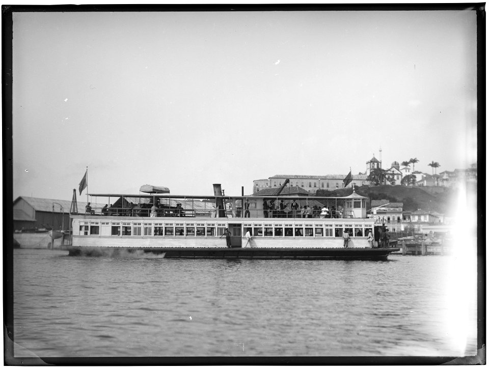 Marinha - embarcação não identificada