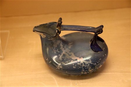 Roman Glass from Pompeii (48451666202)