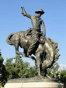 Monument cowboy horse