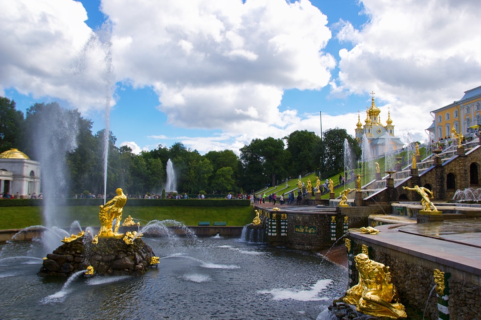 Saint-Petersburg photo