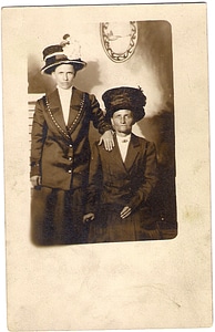 Vintage photo women in hats