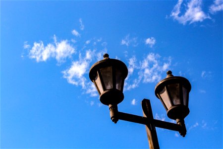 White And Black 2-head Post Light