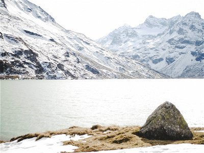 Tilicho Lake Nepal photo