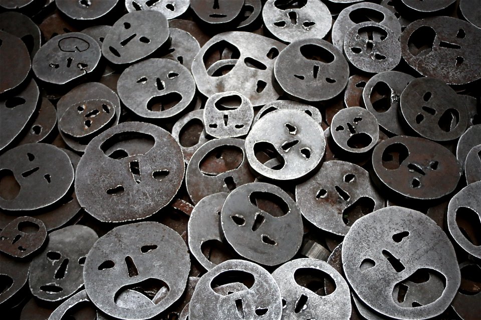 Close-up Design Iron
