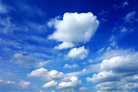 PUBLIC DOMAIN DEDICATION PP - Digionbew 9 19-06-16 Clouds In Blue Skies LOW RES DSC01179