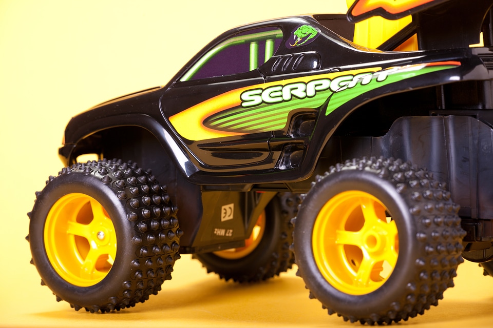 Toy car