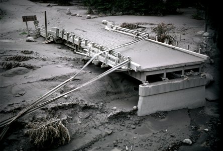 602 Mt St Helens NVM, bridge destroyed by flood photo