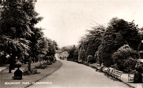 1933 postcard of Beaumont Park