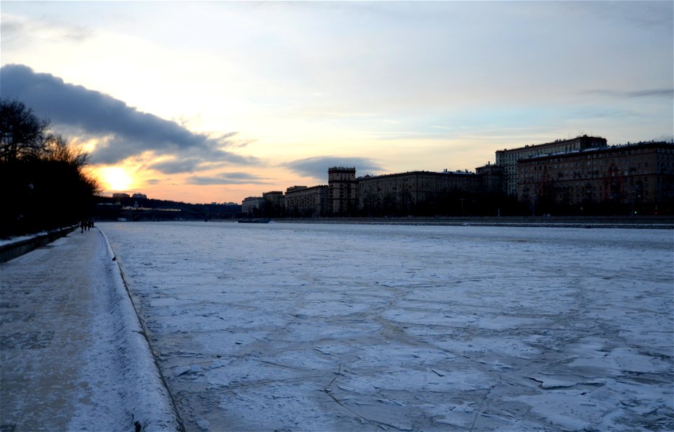 Moskva River photo