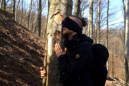 Danijel Šivinjski blindfolded at Dobogókő