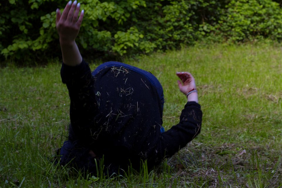 Šejla Mujdanović blindfolded at Plitvice Lakes photo