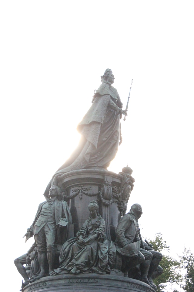 Monument in sunshine
