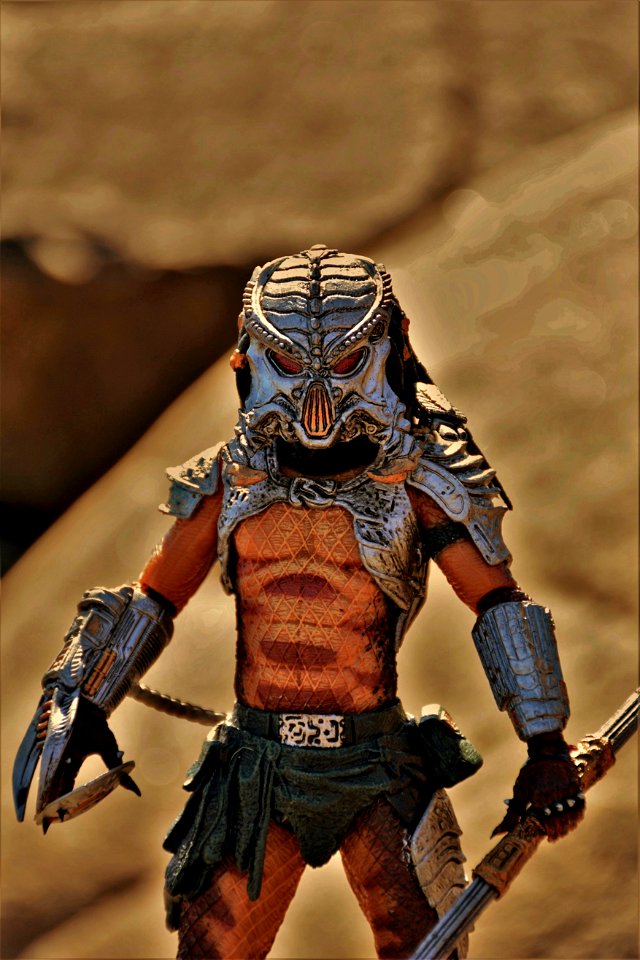 Cracked tusk predator
