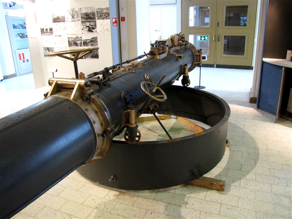 456 mm (18.0 in) torpedo tube of the Finnish torpedo boat S2. The torpedo tube belonged originally to the Russian torpedo boat Bditelnyj, which struck a mine and sank on 27th of November 191