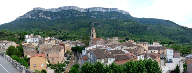 La Torre de Fontaubella at the slope of Mola de Colldejou photo