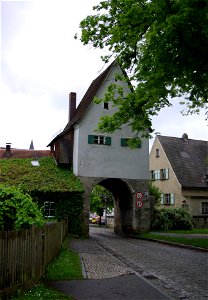Krapfentor (Neumarkter Tor) aus dem 14. Jahrhundert in Berching photo