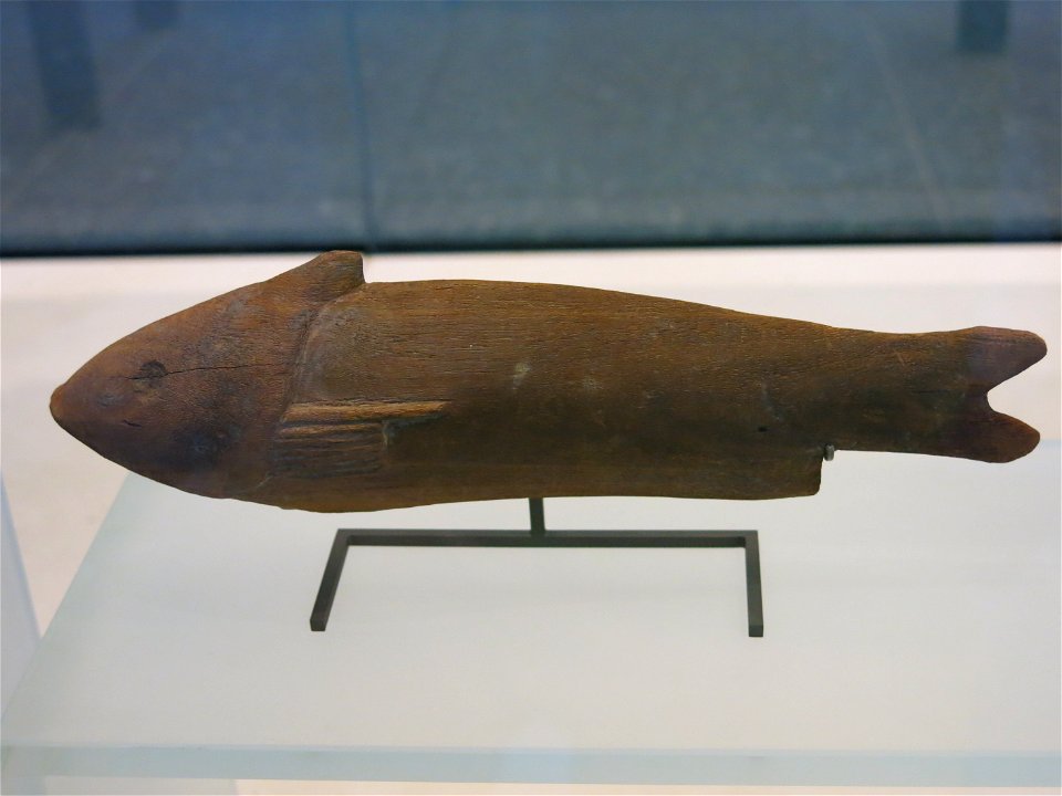 Schilbe mystus, Wood, Late period of ancient Egypt (664-332 BC)). Louvre museum (Paris, France).