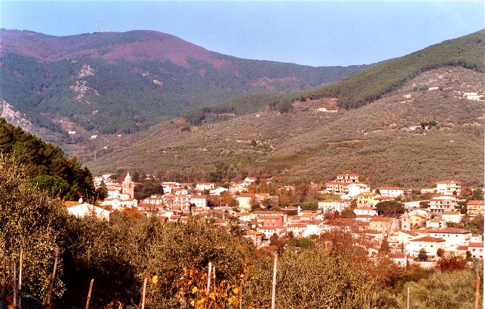 Buti, Tuscany, Italy

Photo: November 2006 by myself